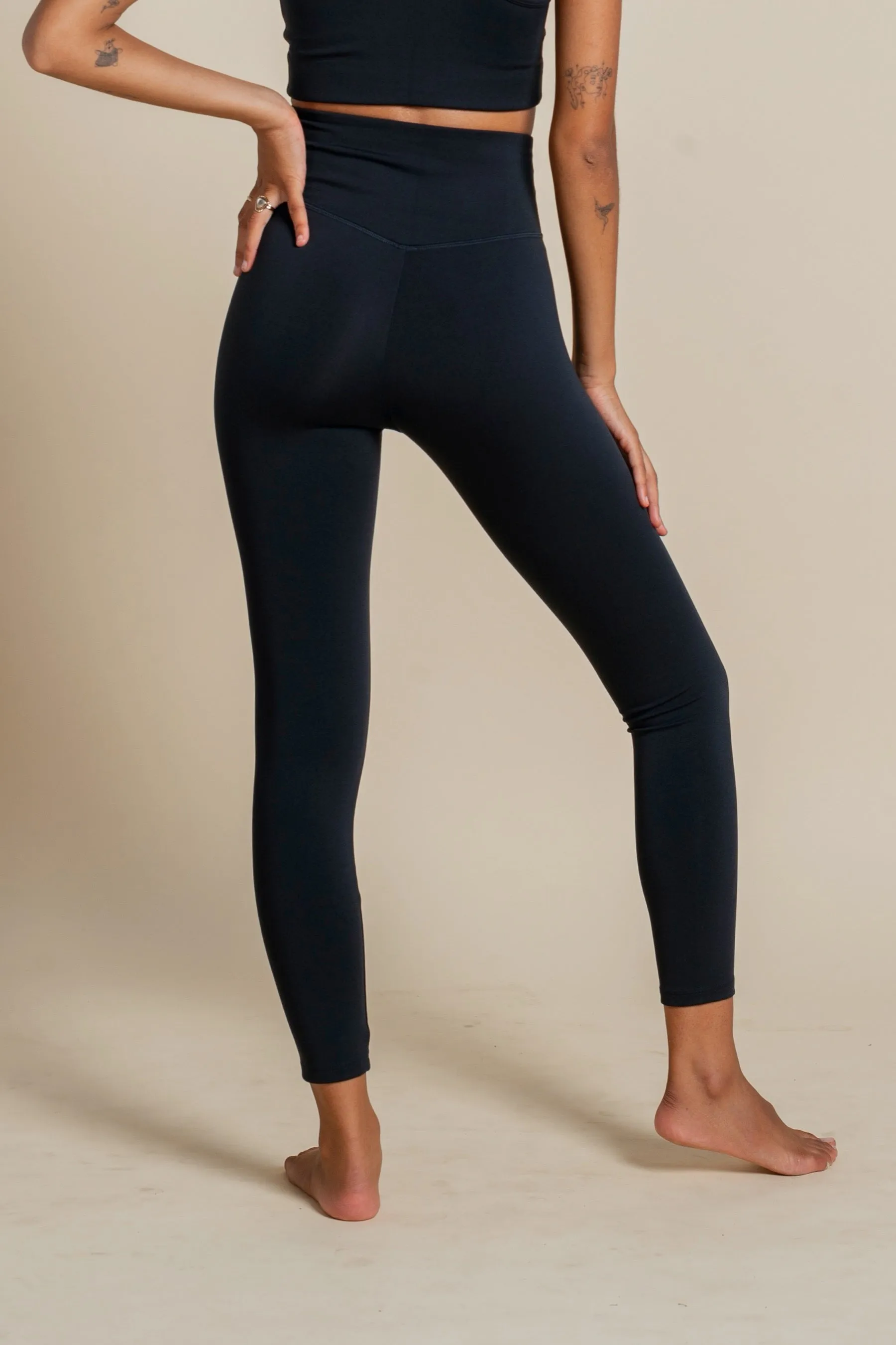 23 3/4" Black Luxe Legging