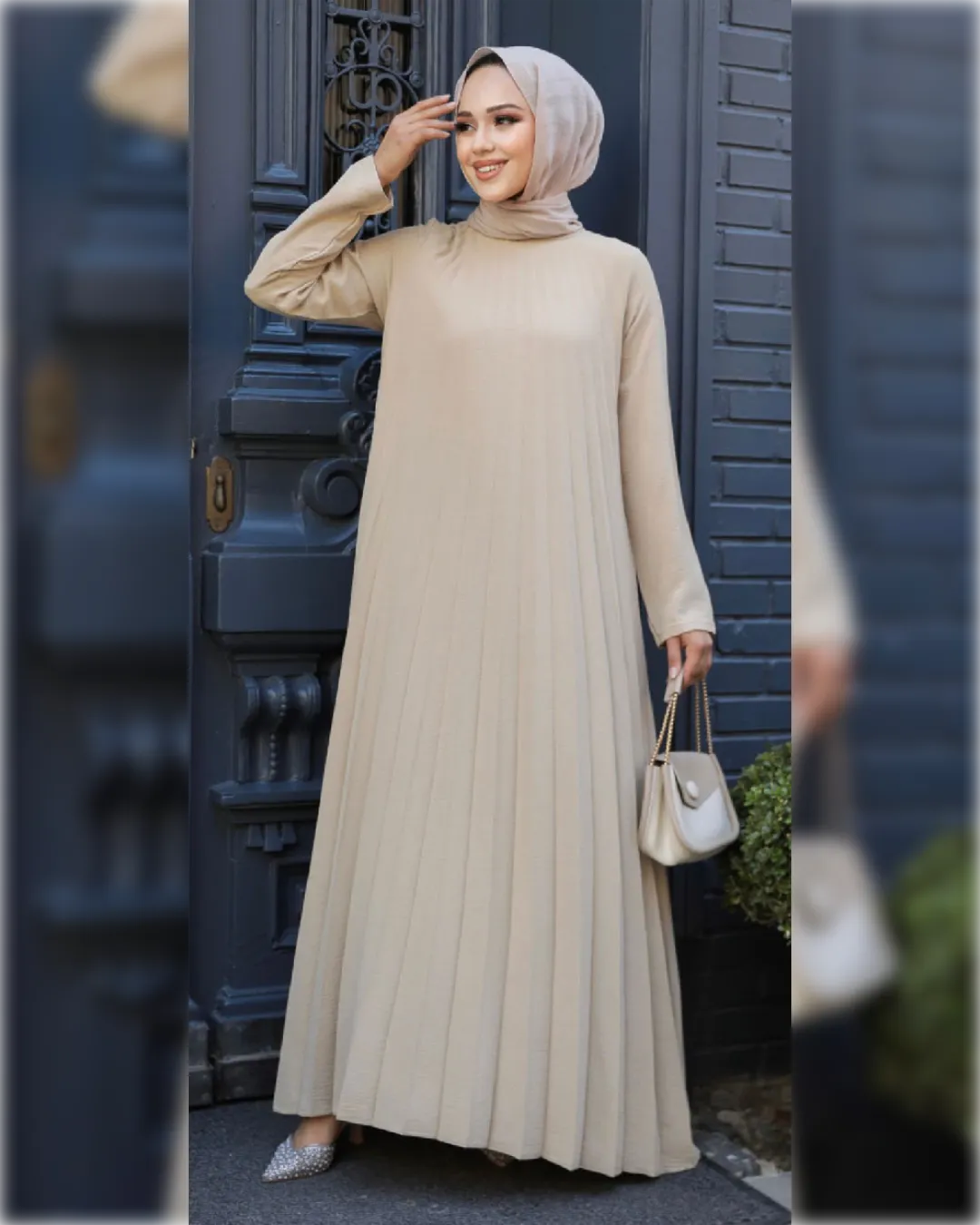 Aerobin Pleated Cut Loose Dress in Beige Shade  فستان واسع بكسرات من قماش الأيروبين بلون البيج الجميل