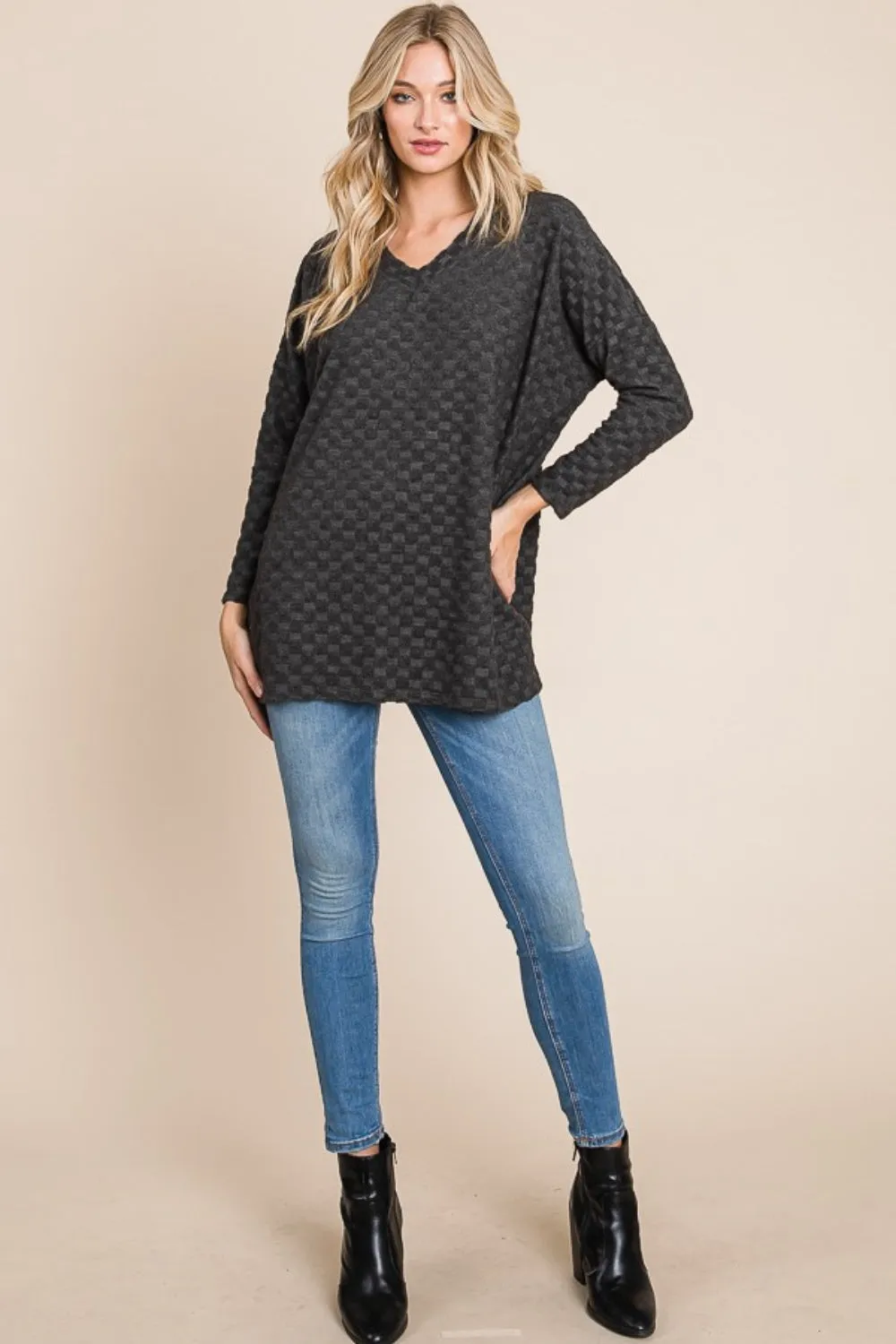 BOMBOM Checkered Long Sleeve V-Neck T-Shirt