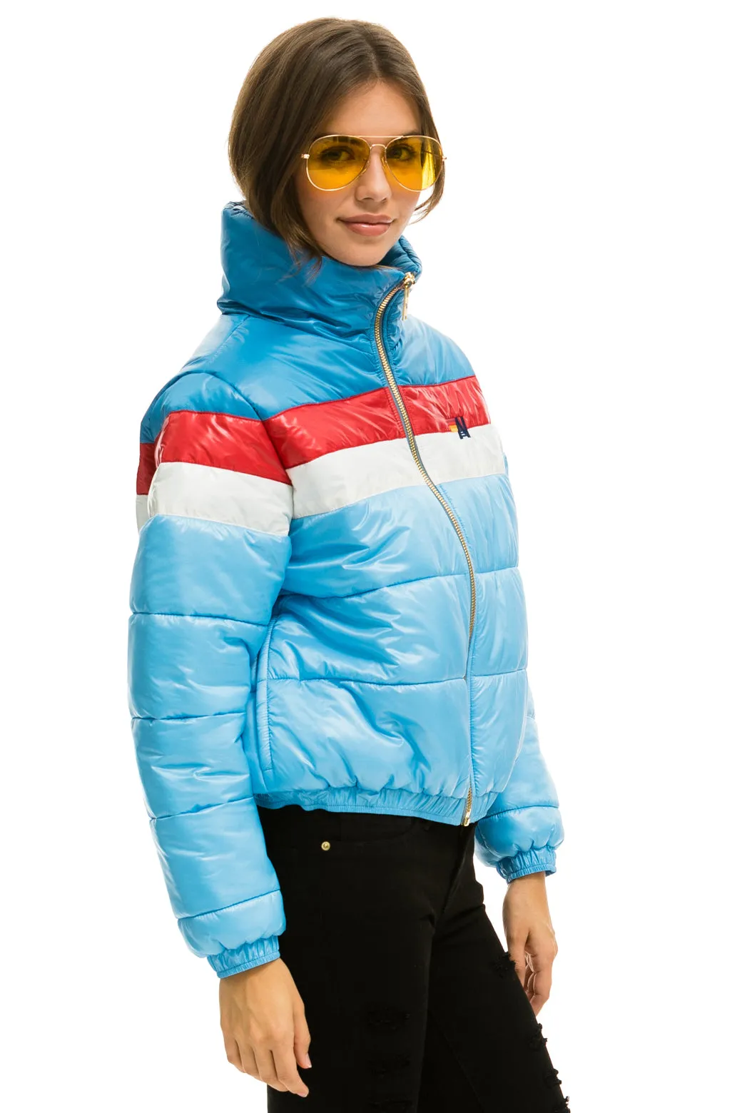 COLOR BLOCK LUXE APRES PUFFER JACKET - SKY GLOSSY