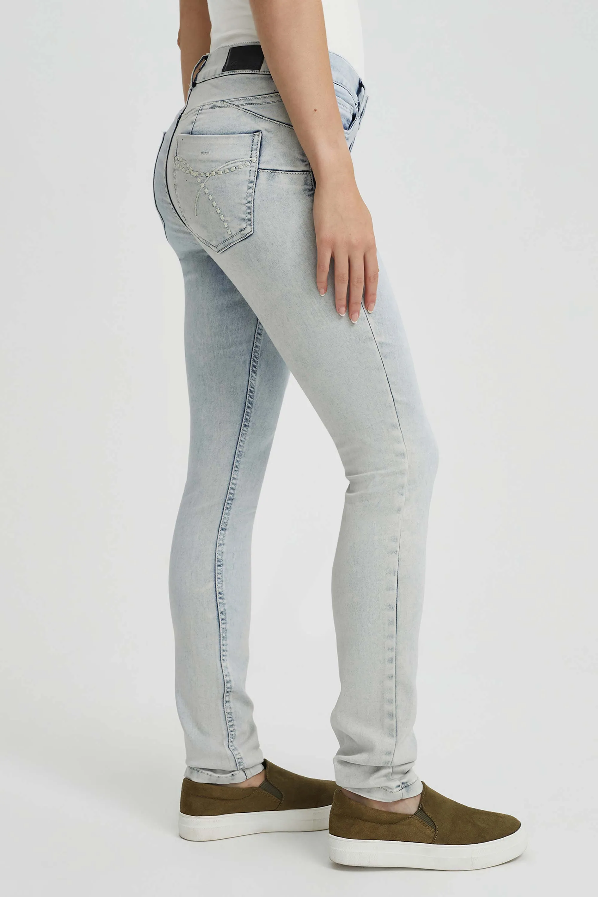 Narrow-legged Joy Jeans