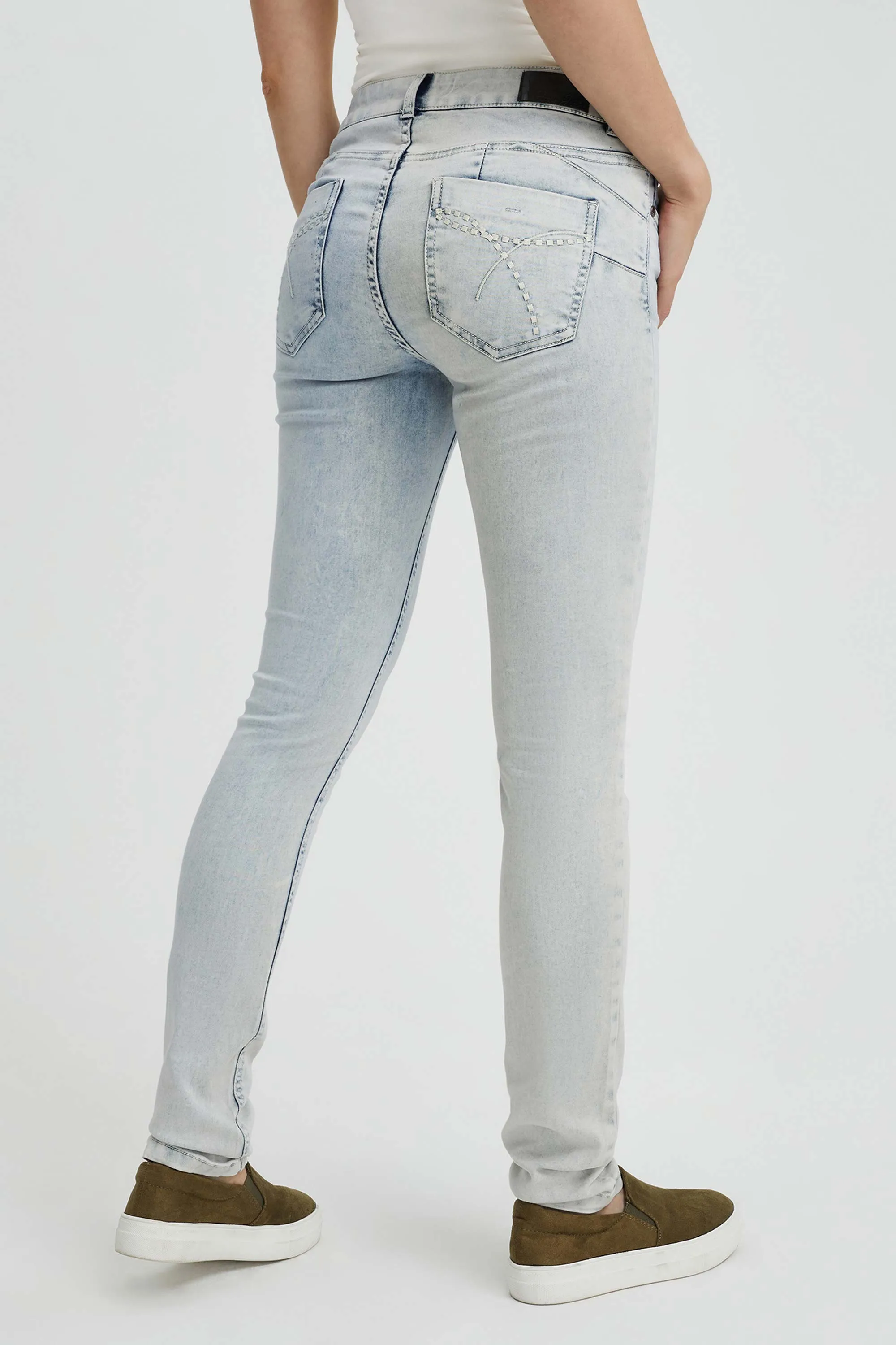 Narrow-legged Joy Jeans