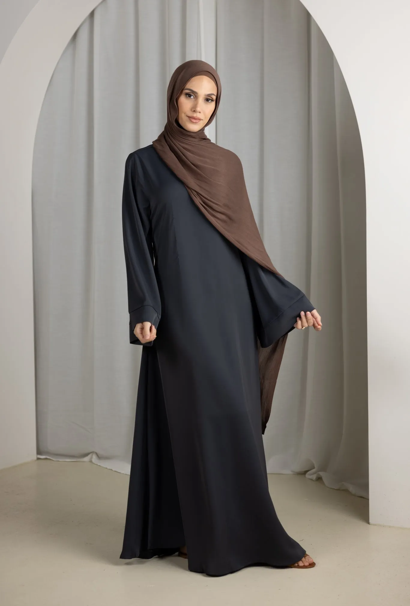 Open Sleeve Abaya - Shades of Black